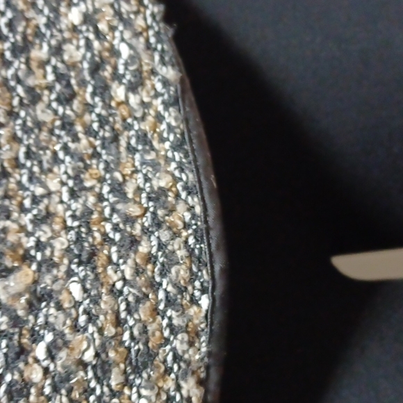 BALI CORP. SWEATER CAPE IN A BEAUTIFUL MULTI COLOR KNIT - Picture 4 of 7